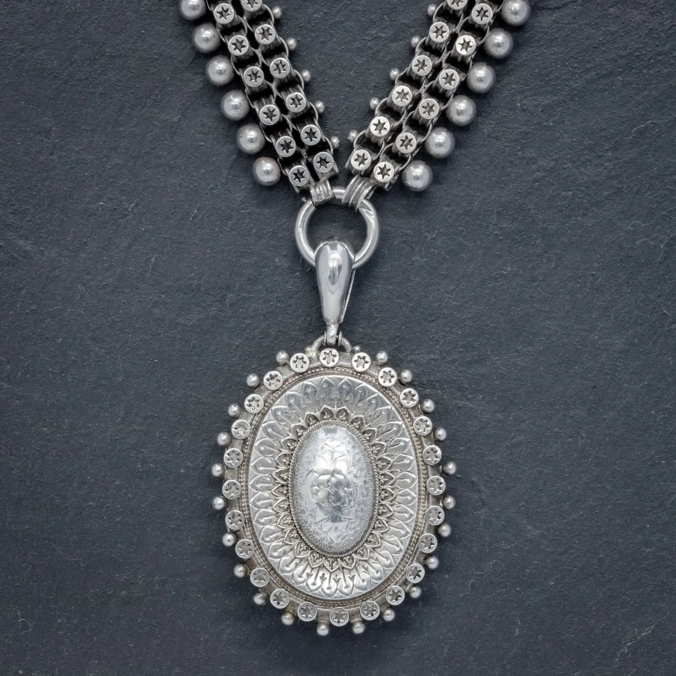 ANTIQUE VICTORIAN LOCKET COLLAR SILVER NECKLACE CIRCA 1880