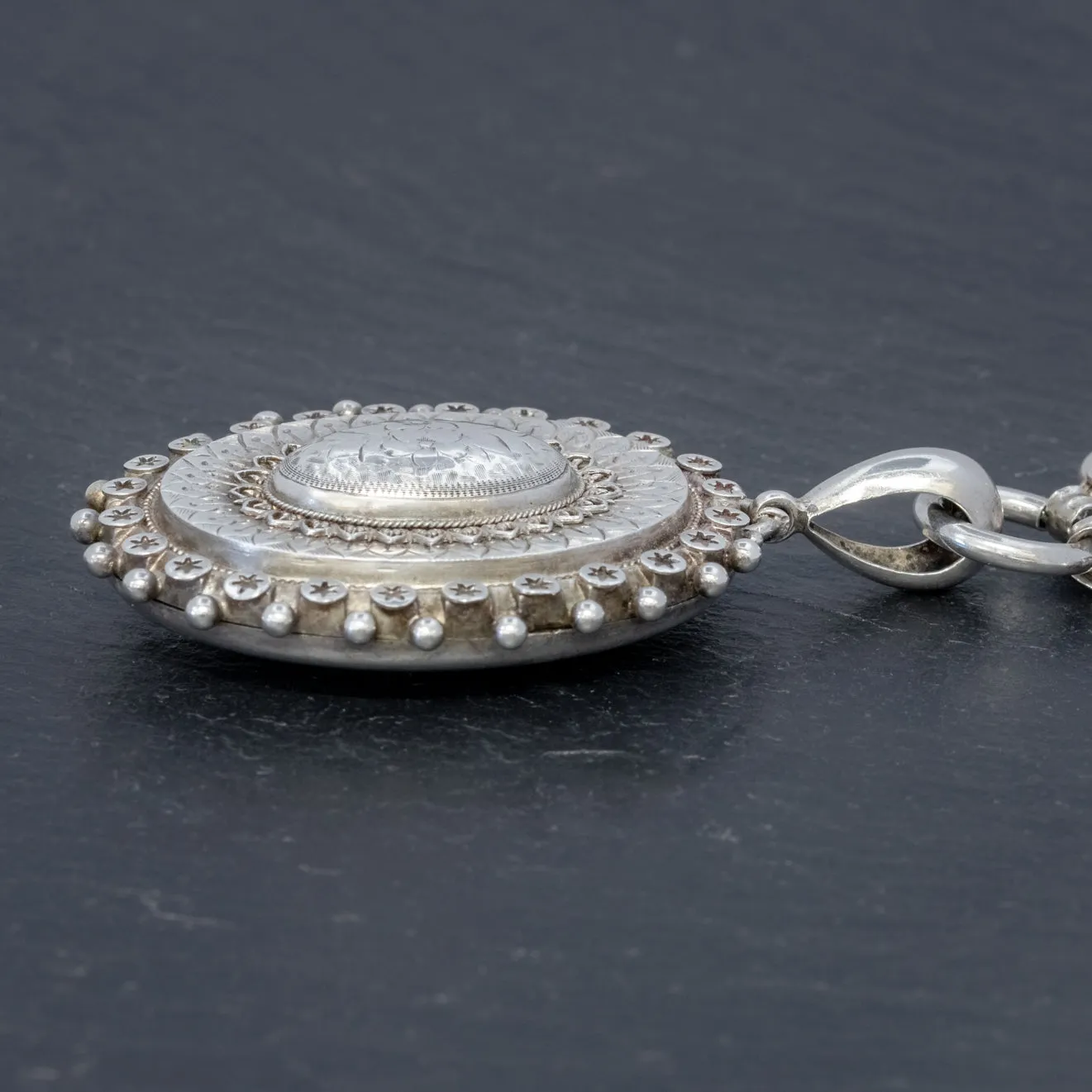 ANTIQUE VICTORIAN LOCKET COLLAR SILVER NECKLACE CIRCA 1880
