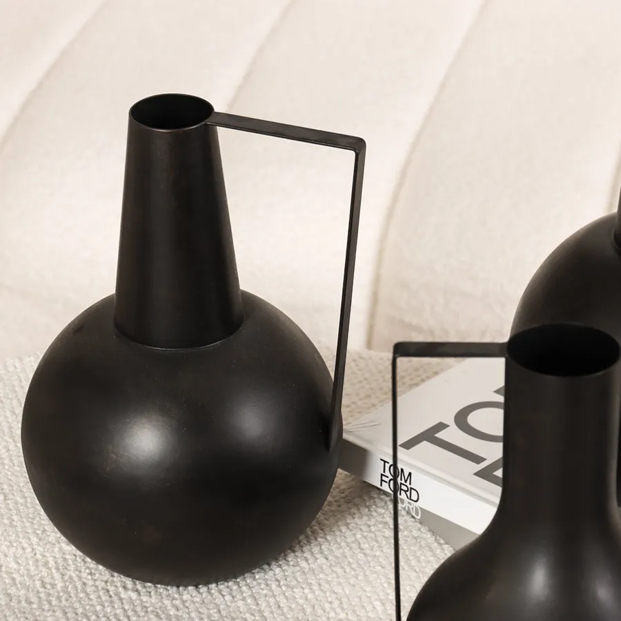 Black Matte Vase