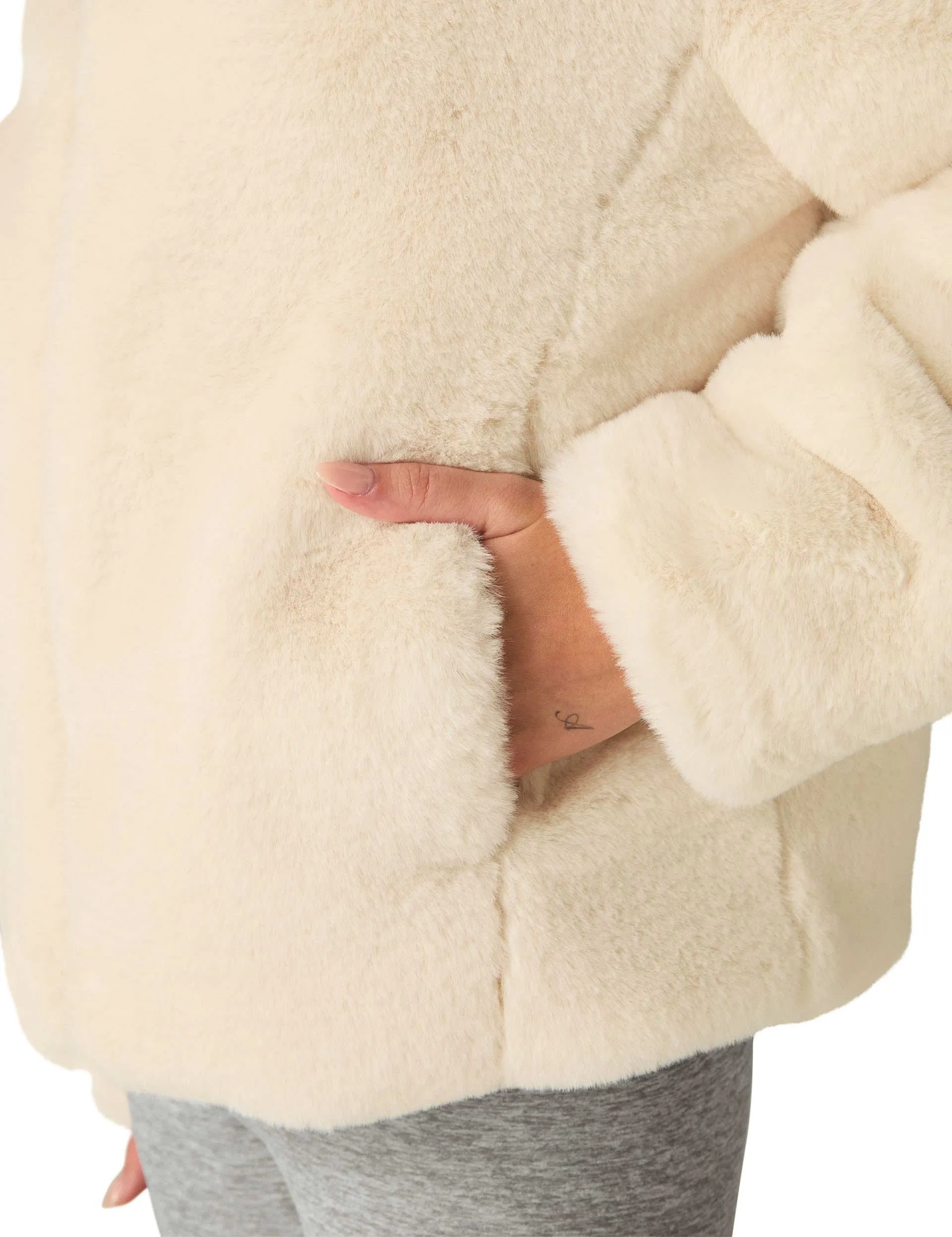 Faux Fur Jacket - Fresh Snow
