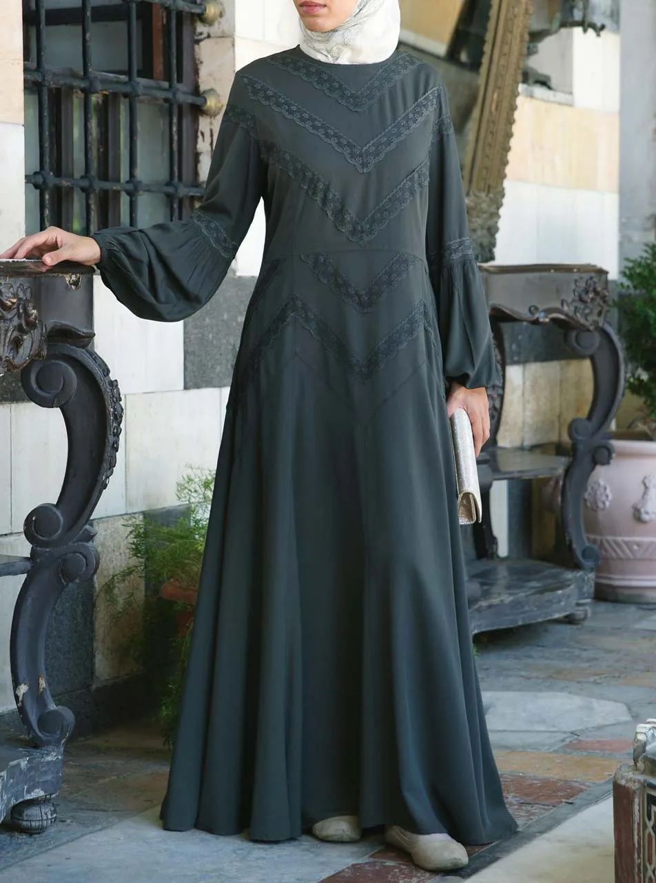 Ishya Lace Abaya Gown