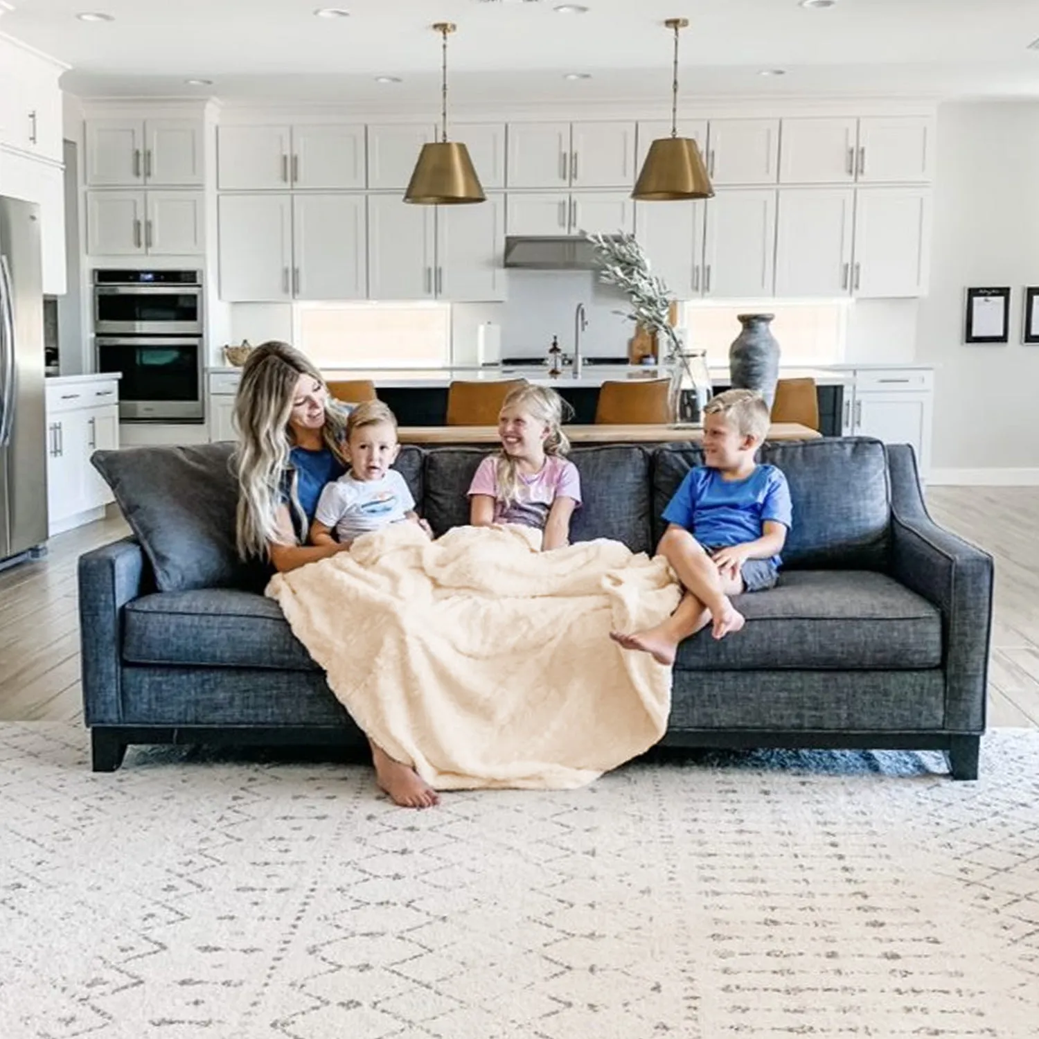 Luxury Faux Fur Throw Blanket