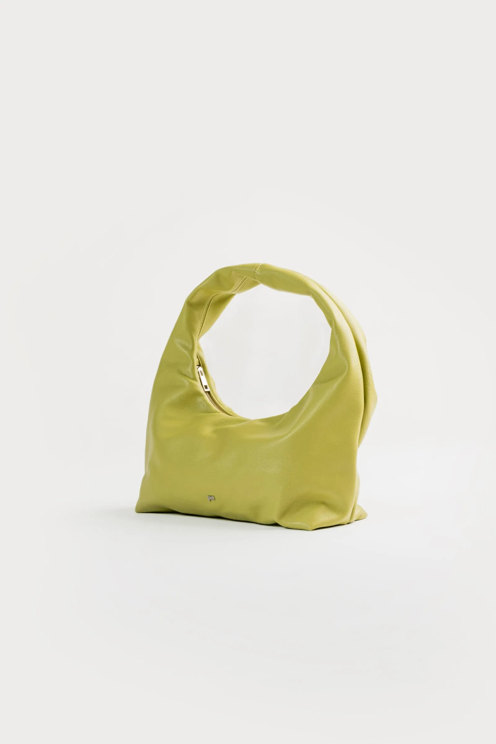 [ON HAND] Medium Hobo Bag in Pear (Light Pebbled)