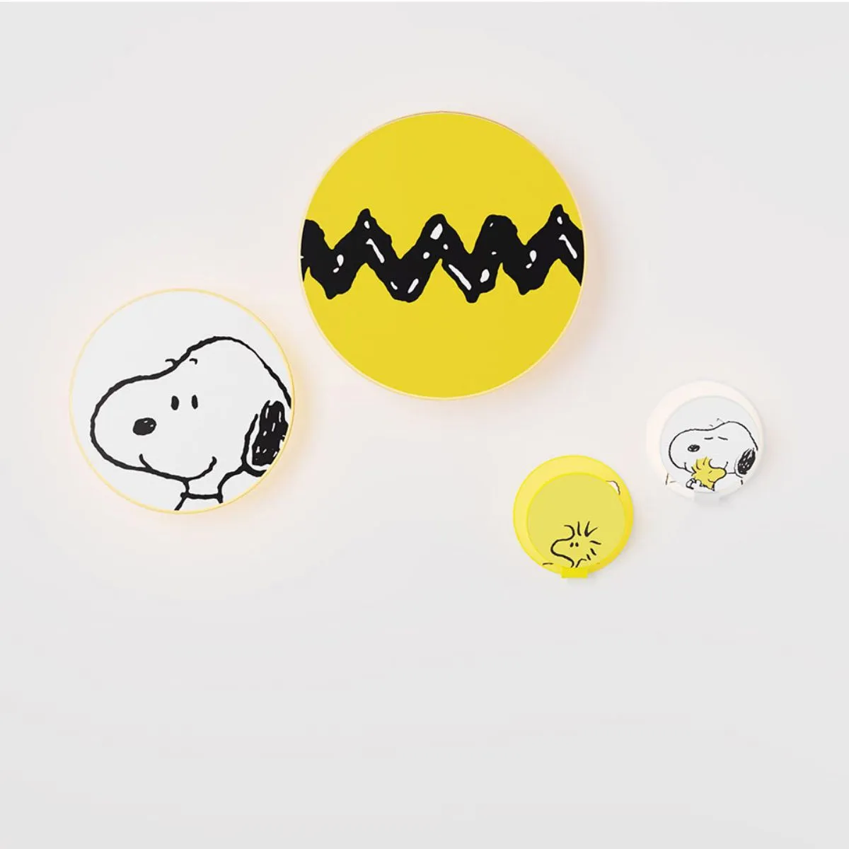 Peanuts Gravy 5 in. LED Warm White Wall Light Matte White Plug-in Snoopy Gravy