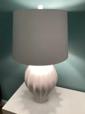 White Contemporary Matte Finish Lamp